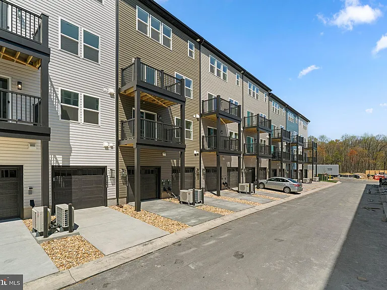 American Pharoah Ln — Photo 29