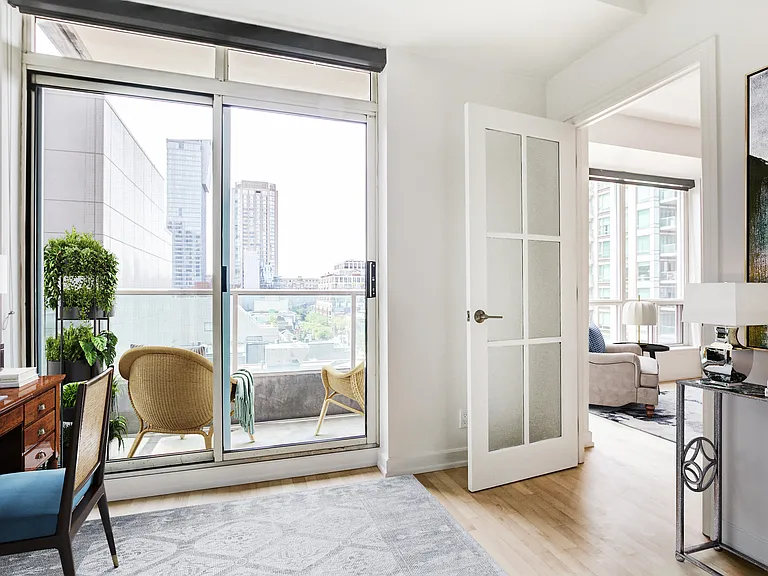 61 Yorkville Ave — Photo 6