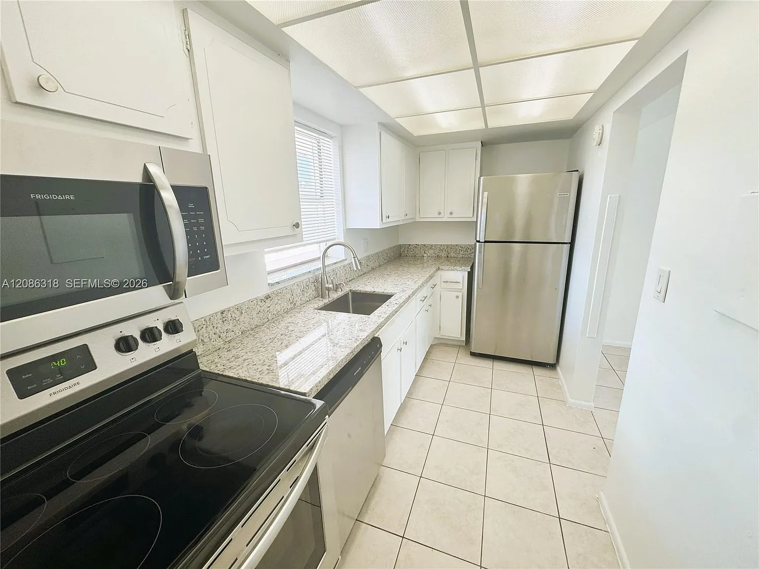 Village At Dadeland Condo — Photo 1