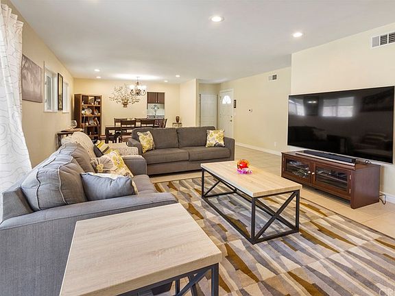 5th image of 22861 Strathern St