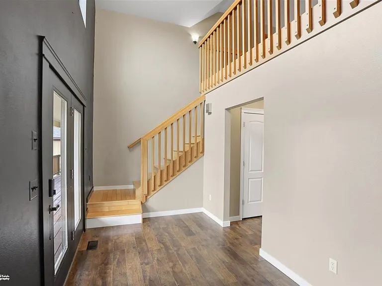 1421 N Landmark Dr — Photo 18