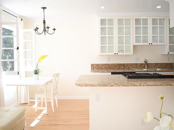 5th image of 1212 10th St APT 8