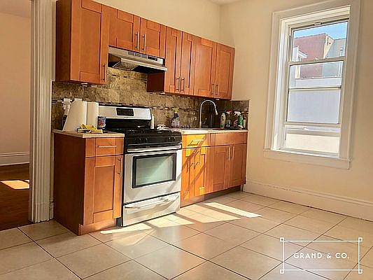 5th image of 34-10 11th St #B