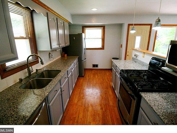3rd image of 643 Greene Ave N