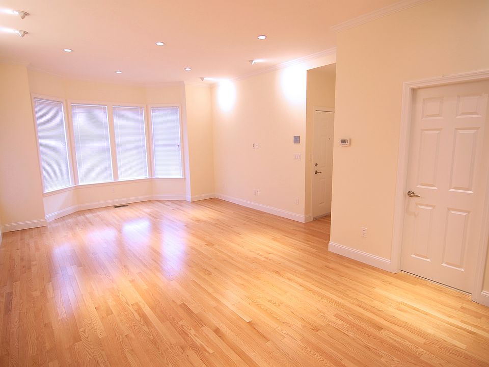 1st image of 15 Langdon St #1L