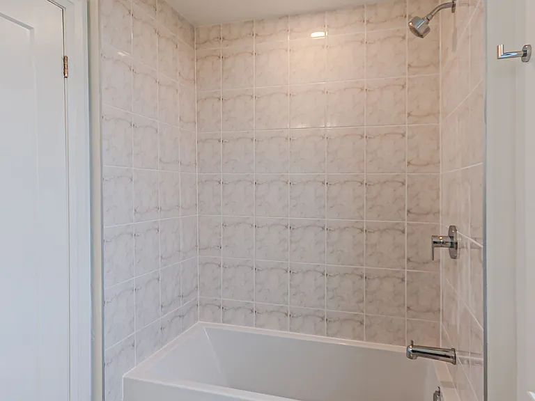 700 Sheppard Ave W #905 — Photo 27