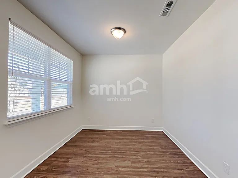 2920 Throneberry Ln — Photo 8