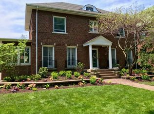 610 Wisner St, Park Ridge, IL 60068