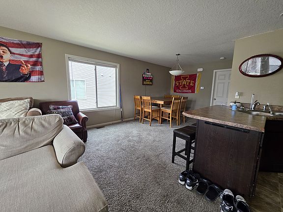 2nd image of 3801 Marigold Dr #1