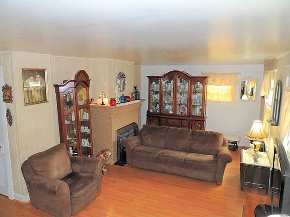 3rd image of 29 Whitney Ave #29