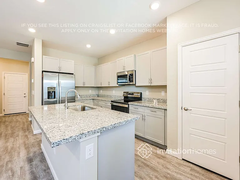 1749 S Elk Way — Photo 10