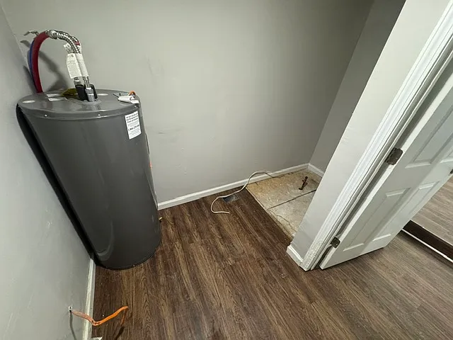 2214 Jefferson St — Photo 9