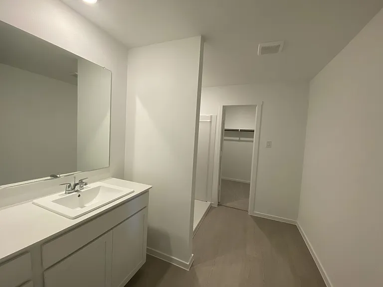 917 Shady Oaks Dr — Photo 14