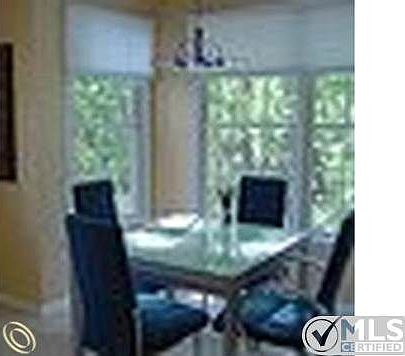 breakfast nook.jpg
