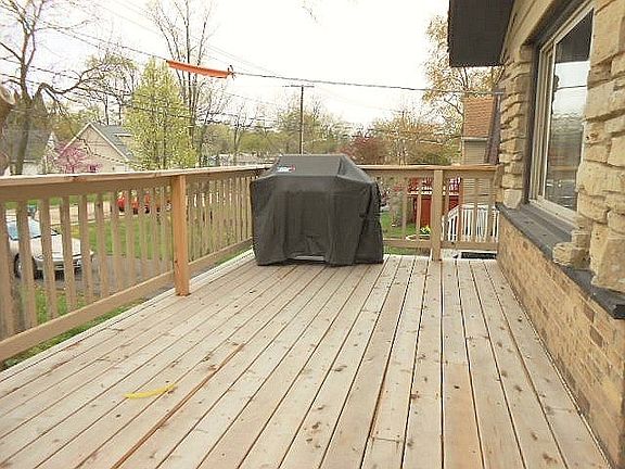4th image of 1028 Idlewild Dr