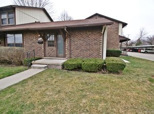 28352 Queens Ct #31, Warren, MI 48093