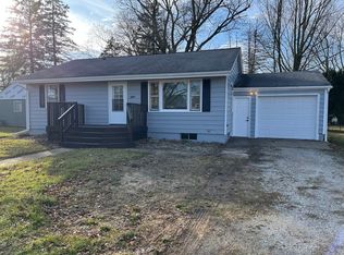 307 S Daniel St, Le Roy, IL
