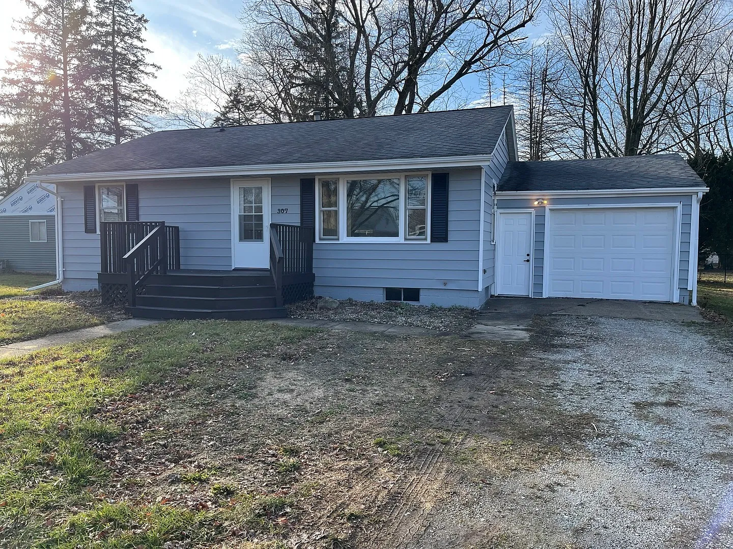 307 S Daniel St photo 1
