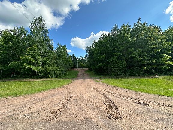2nd image of 53680 Oak Leaf Rd