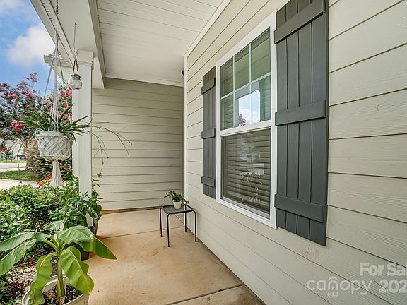 2nd image of 24514 Blue Heron Cir