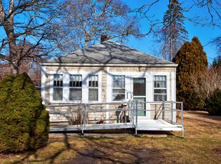 17 Lt Hauser Ln, Falmouth, MA 02540