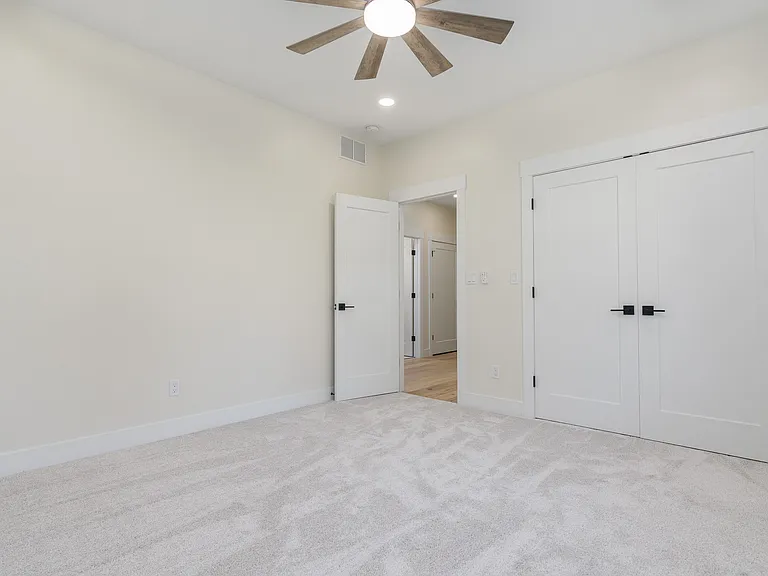 304 Joe Ln — Photo 15