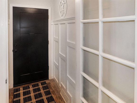 5th image of 507 Betsy Ross Ln