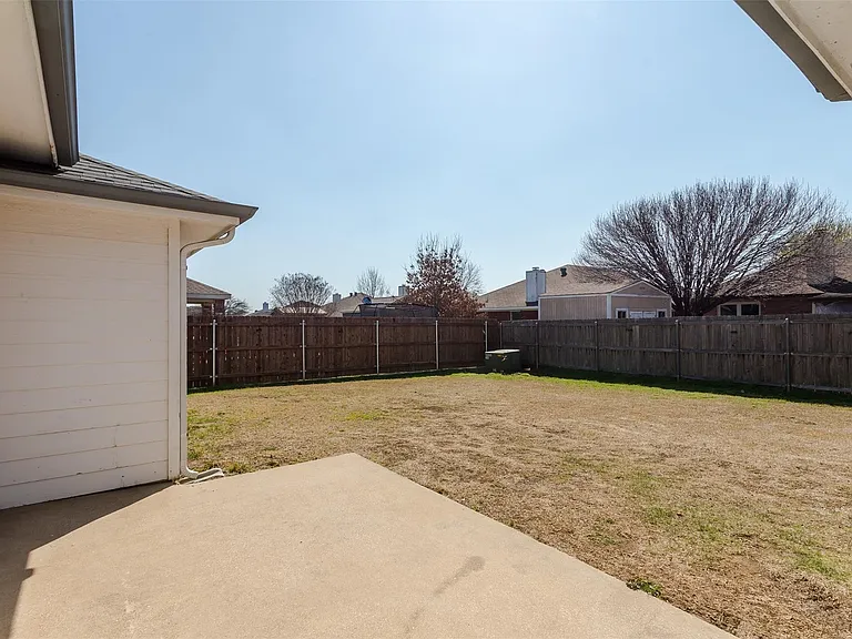 1017 Caleb St — Photo 13
