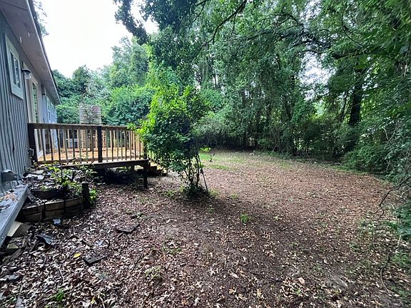 3rd image of 5897 Leone Dr W
