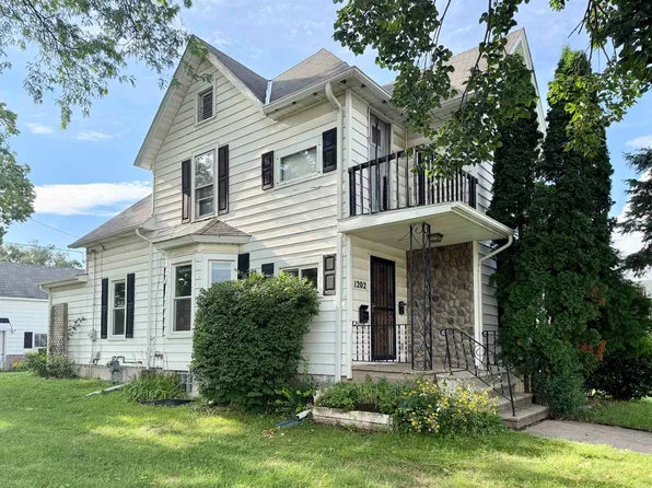 1202 Vine St, Beloit, WI 53511