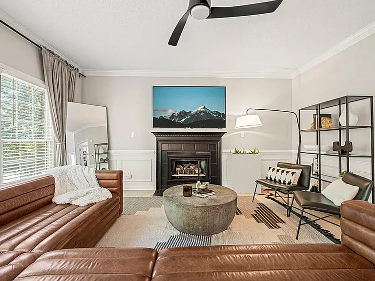 8100 Knebworth Ct — Photo 27