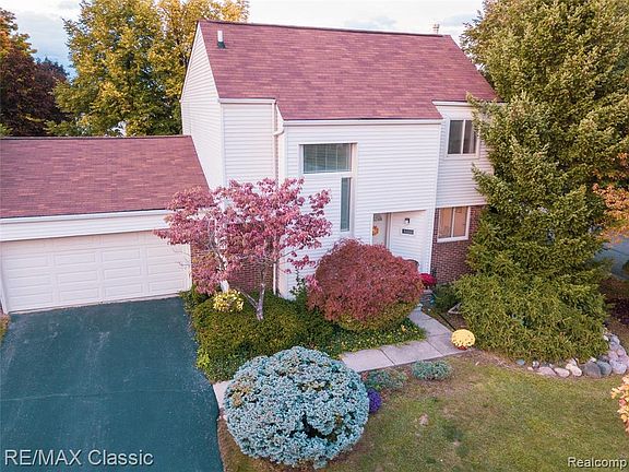 2nd image of 5322 Fairway Ct #1