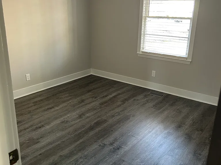 515 Carolina Ave — Photo 12