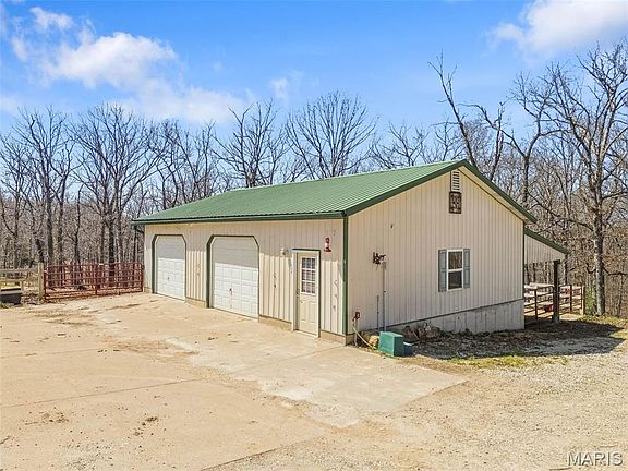 5th image of 724 River Trails Rd