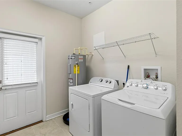 11686 Epic Ave — Photo 15