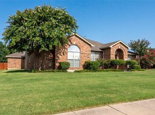 1015 Lakefield Dr, Mesquite, TX 75181