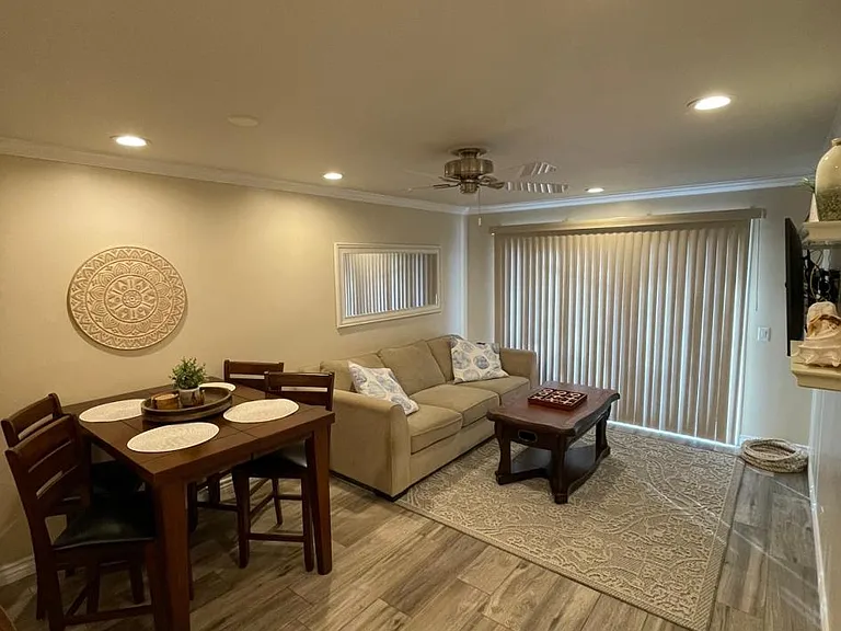 E Surfside Dr — Photo 5