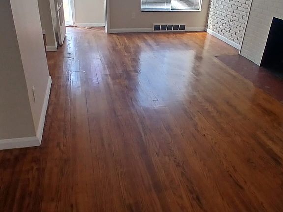 4th image of 18444 Marlowe St