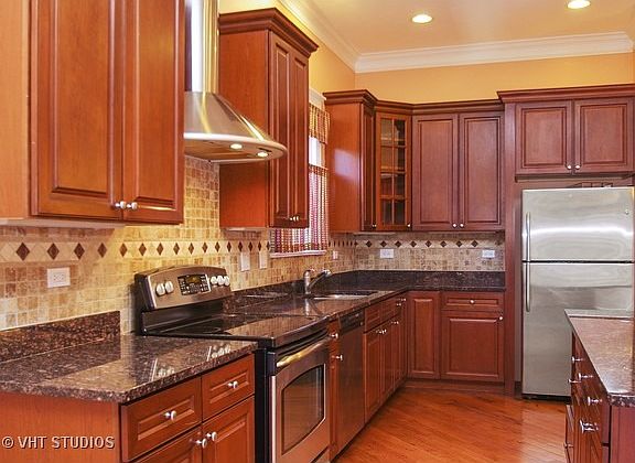 4th image of 2611 W Pratt Blvd