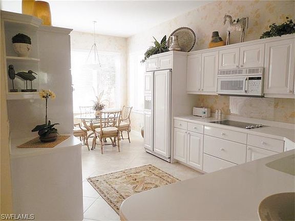 4th image of 2405 Hidden Lake Dr #7