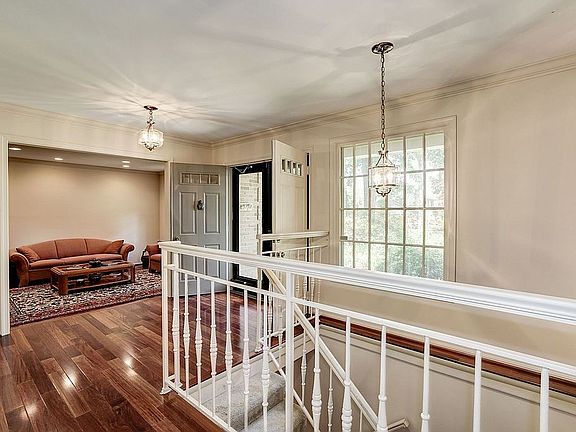 5th image of 9611 Ceralene Ct