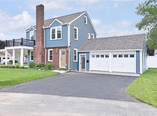 15 Edgeknoll Ave, Warwick, RI 02888