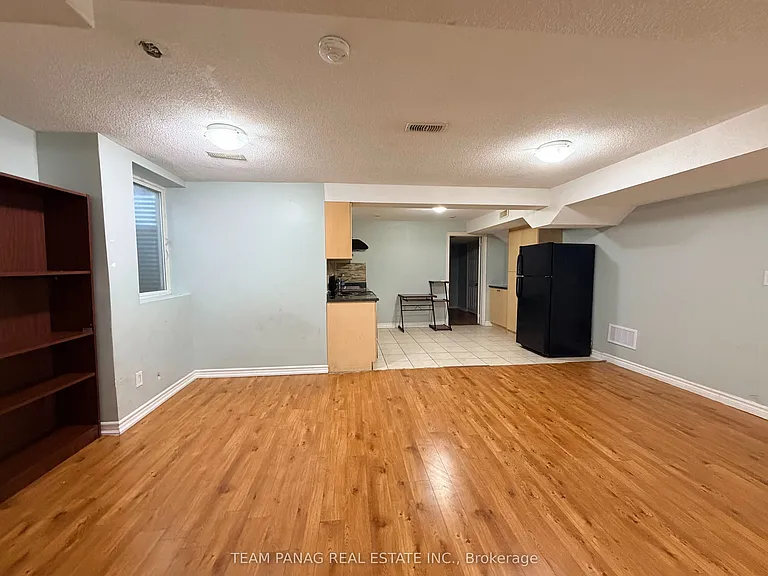 70 Princess Valley Cres #BASEMENT — Photo 8