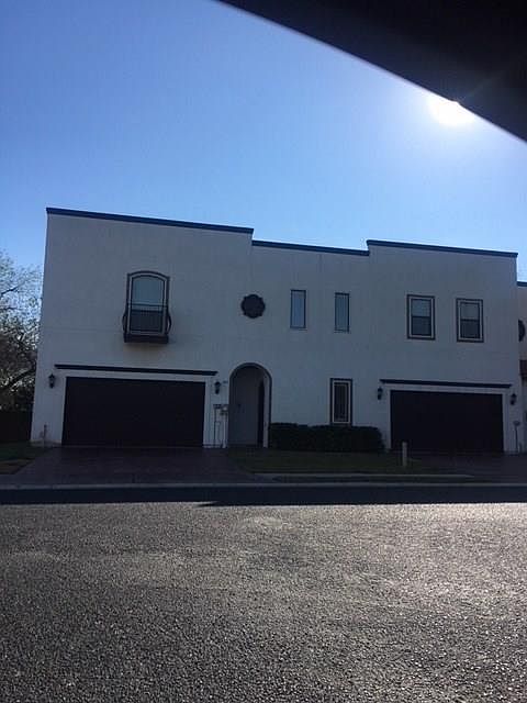 1st image of 601 E Ithaca Ave