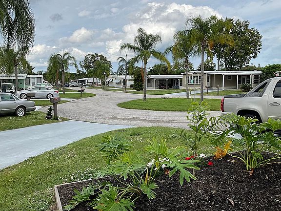 4th image of 14 La Mesa Ln