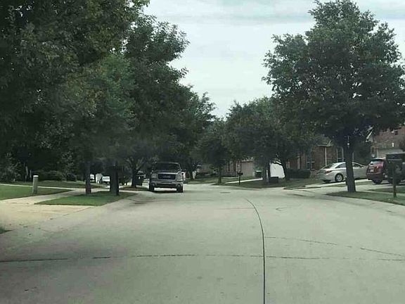 Exterior Neighborhood (street photo)