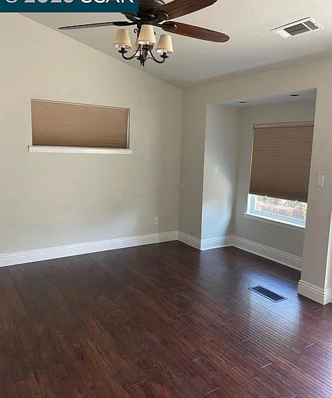 2860 Buena Vista Ave — Photo 16