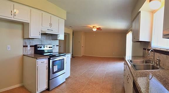 3rd image of 711 Quinella Dr