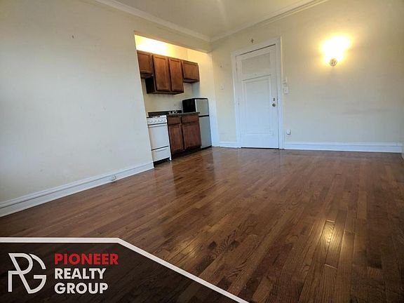 4th image of 4546 N Damen Ave #4546311