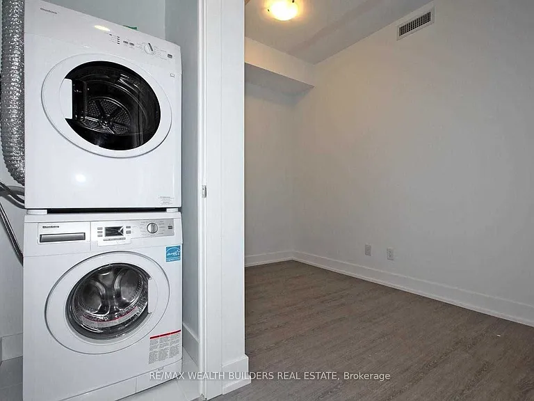 7 Grenville St #2609 — Photo 28